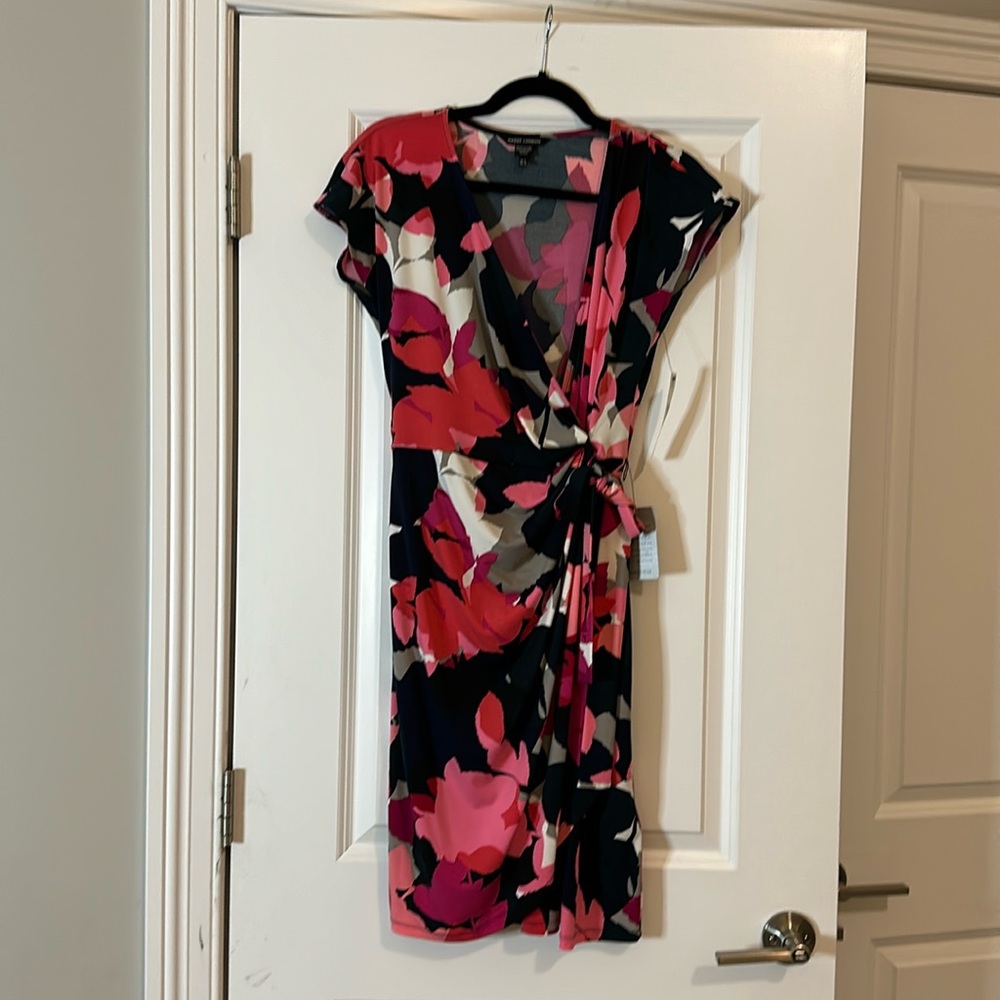 NWT Maggy London Floral Wrap Dress, Size 8